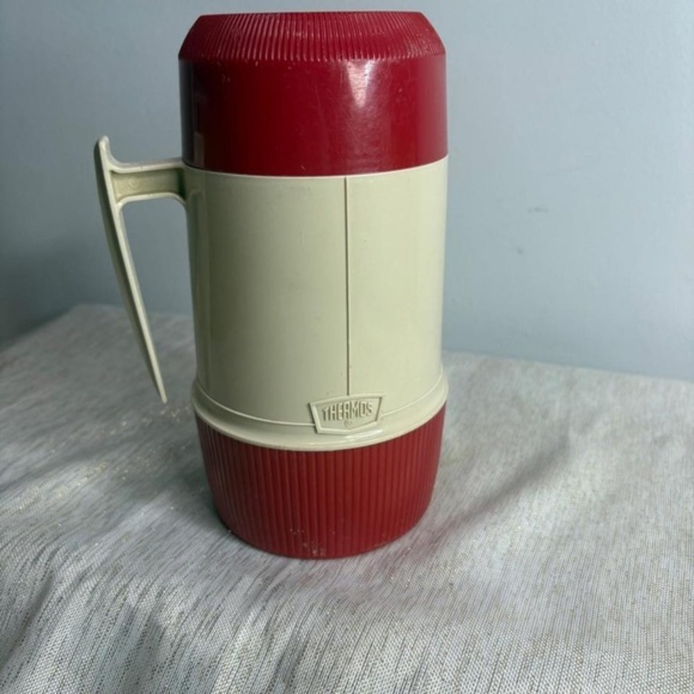 Vintage Thermos Carafe Insulated Beverage‎ Server Red Cream Handle